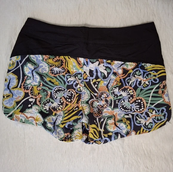 Patagonia Women's Wavefarer Boardshorts - 5 In. - Picture 5 of 8